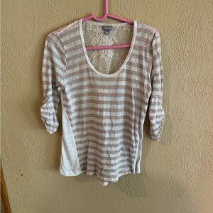 Medium vanity 3/4 sleeve shirt